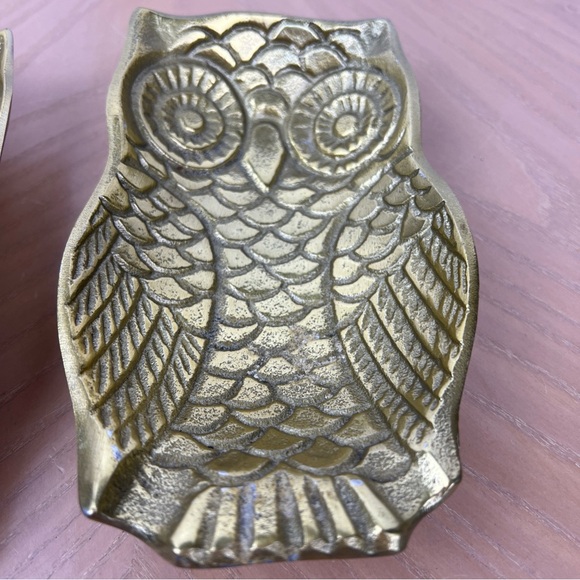Brass coloured Owl Trinket Dishes - Pair - Picture 4 of 7
